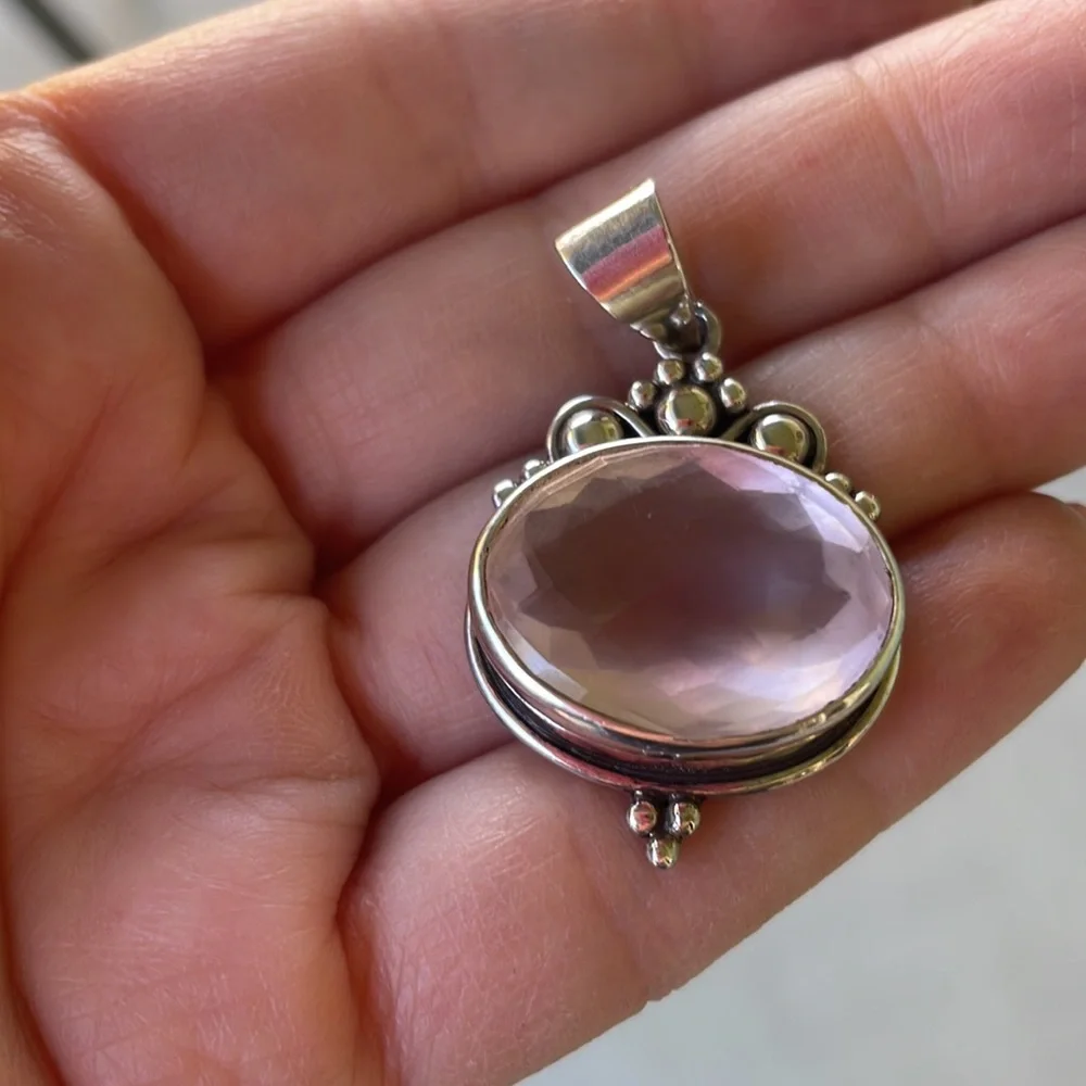 Lovely Sterling Silver Pink Quartz Pendant ๐ - Picture 1 of 7